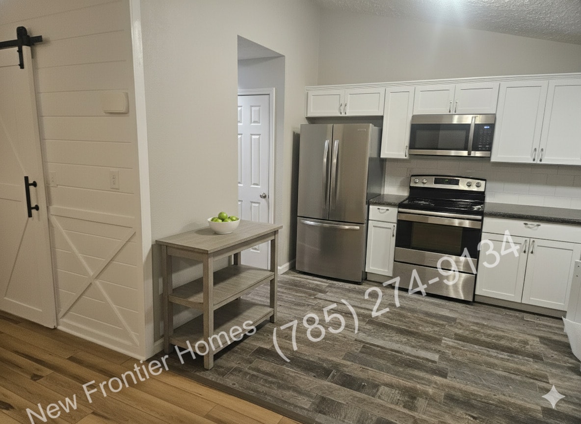 Building Photo - 122 Albany St