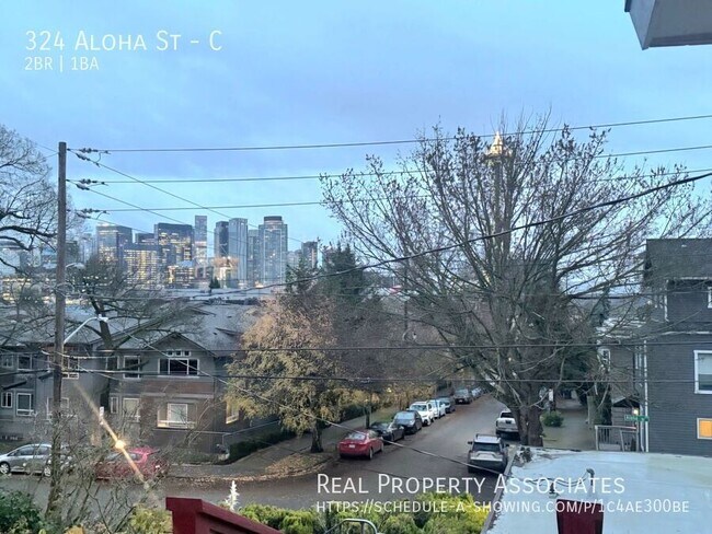 Building Photo - 324 Aloha St