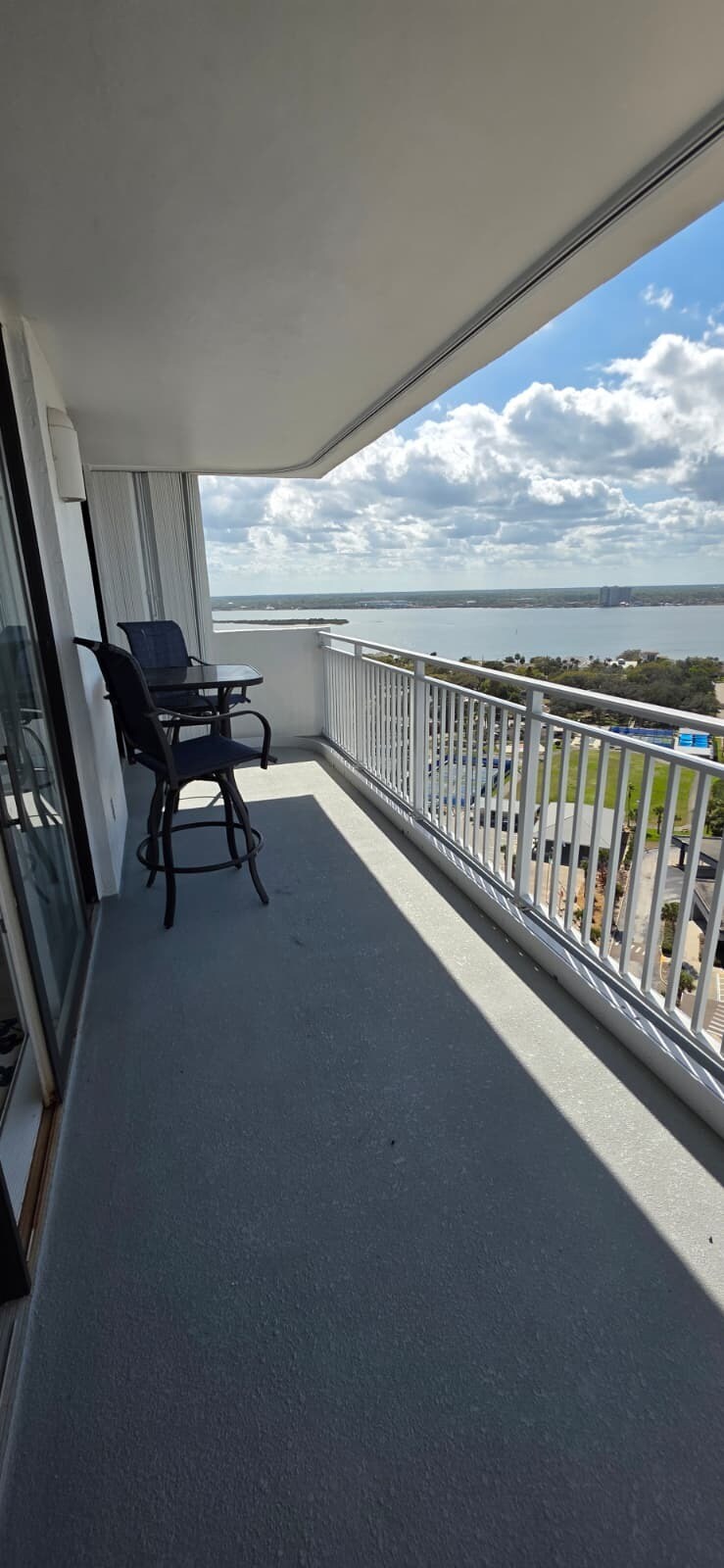 Building Photo - 3047 S Atlantic