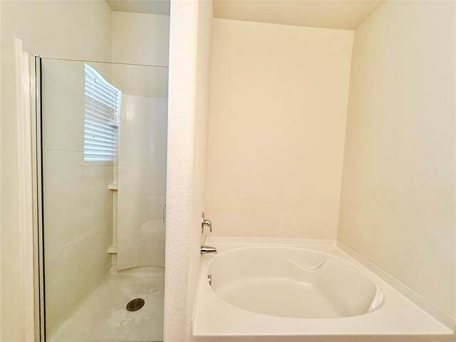 Building Photo - 2336 Bermont Red Ln