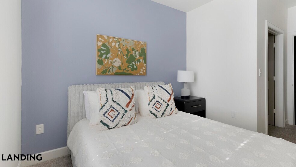 Building Photo - 5275 Town and Country Blvd