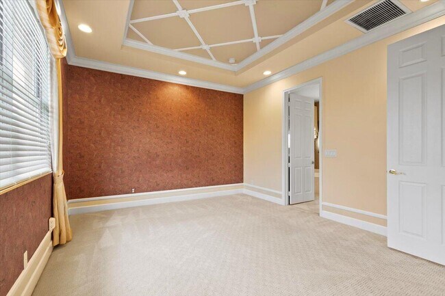 Building Photo - 2335 NW Via Della Ct
