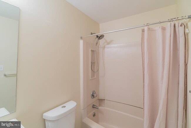 Building Photo - 414 Windsor Cir