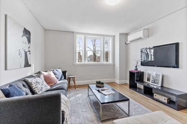 Building Photo - 40 Butler Rd