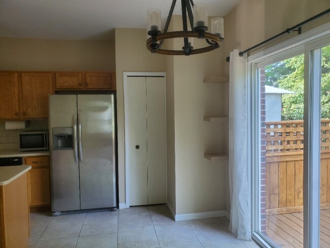 Building Photo - 185 Morgan Dr