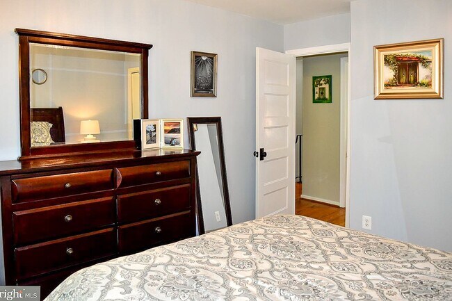 Building Photo - Extensively Renovated 4-Bedroom Home in Prime Location! Unbelievable custom kitchen.