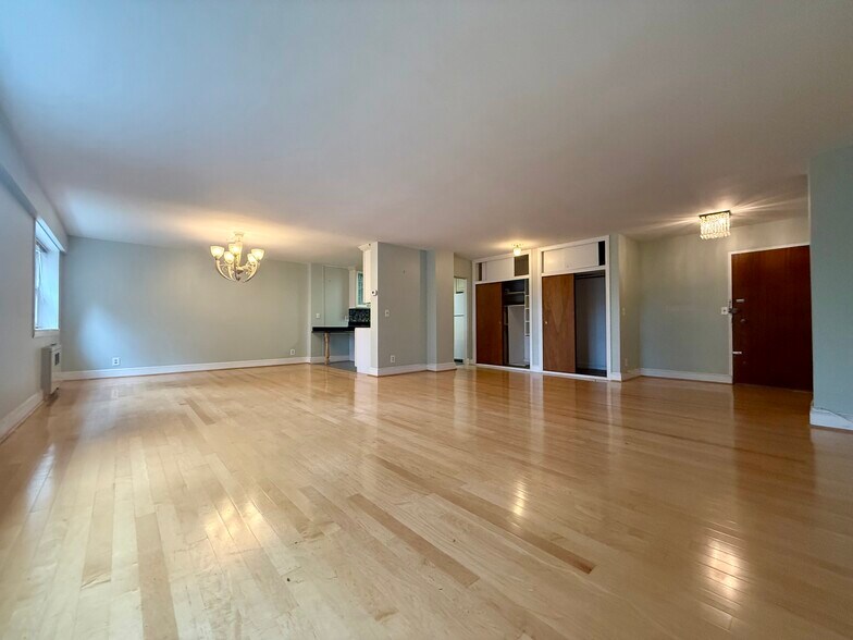 Building Photo - 131 Sewall Ave