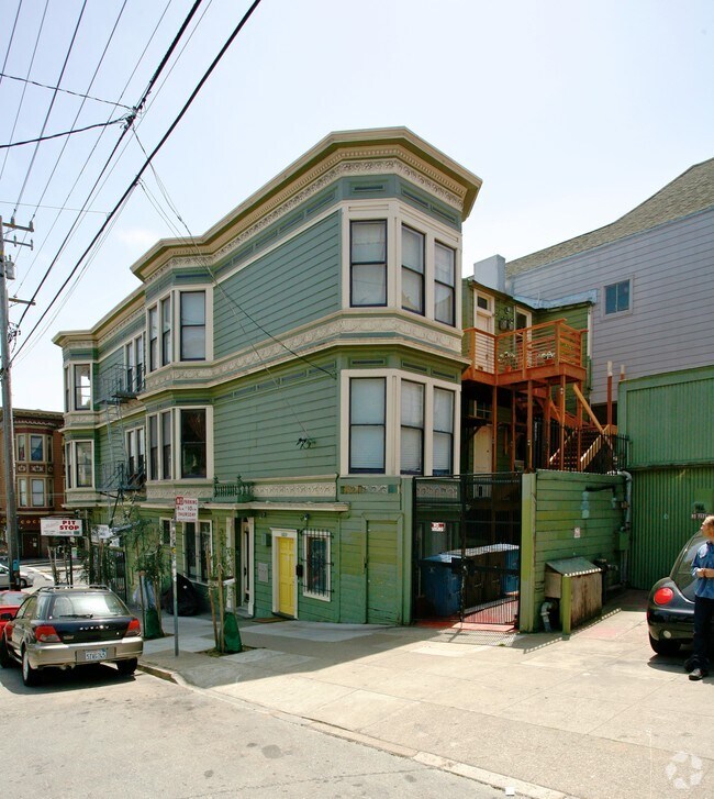 Building Photo - 1001-1007 Page St