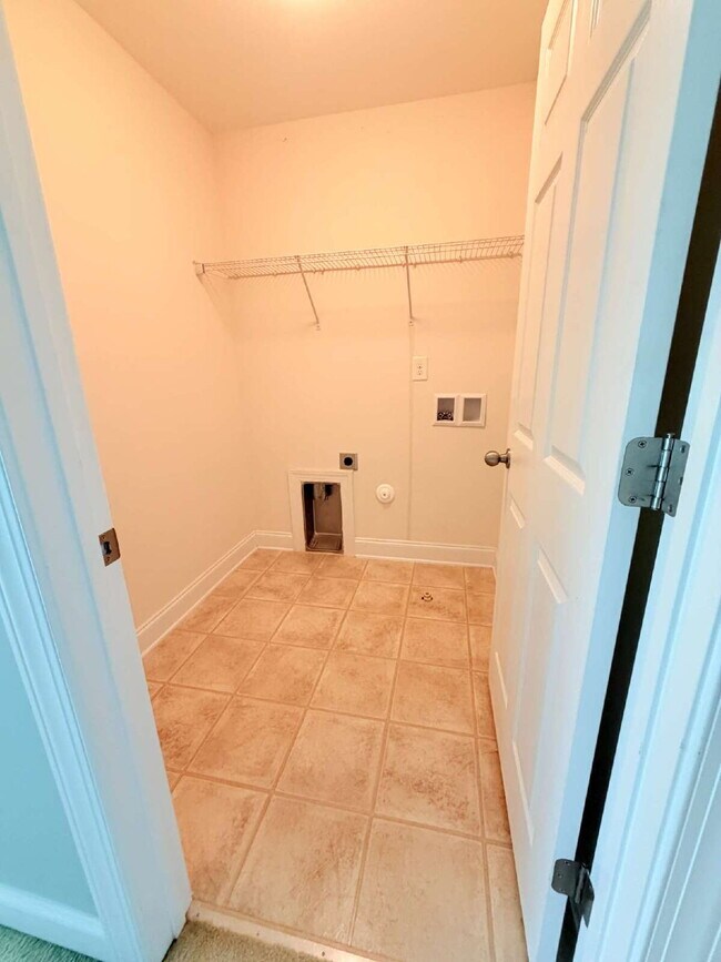 Building Photo - "Stylish 3-Bedroom Townhouse Featuring Granite Countertops & Cozy Fireplace in Winston-Salem"