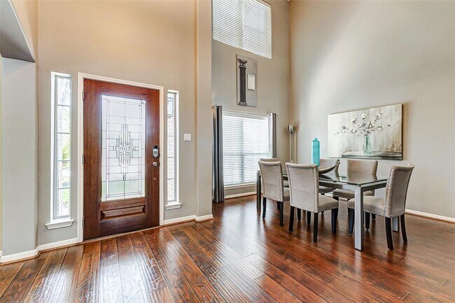 Building Photo - 2208 Breezeway Bend Dr
