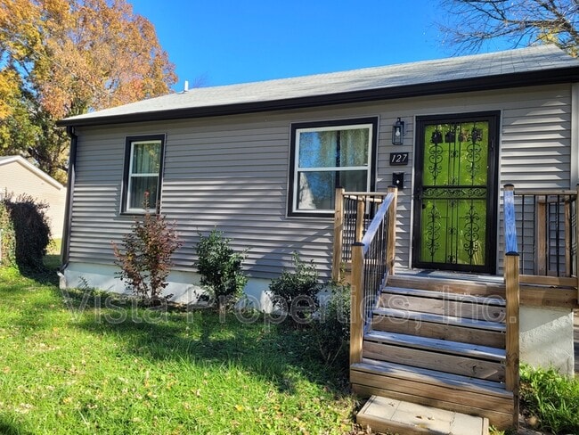 Primary Photo - 127 Boston Ct