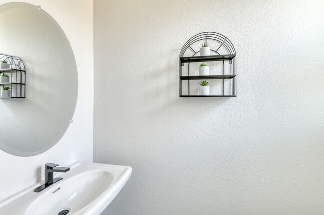 Building Photo - 1063 Farwell St