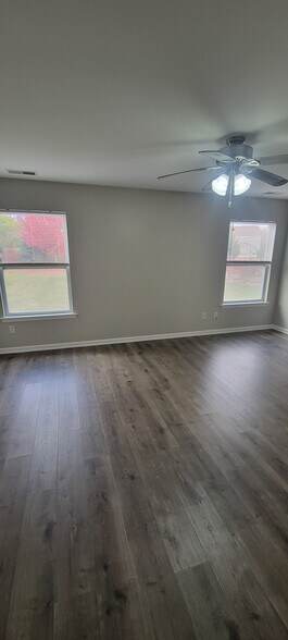 Primary bedroom - 8590 Jackson St