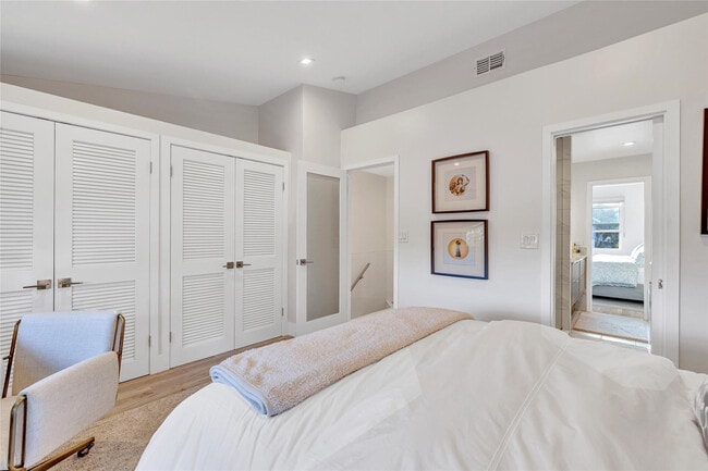 Building Photo - 1991 NE 15th Ave