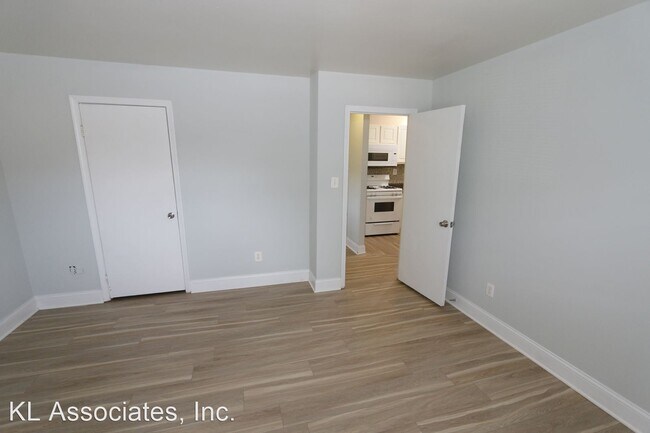 Building Photo - 1 br, 1 bath House - 7529 Riverdale Road  ...