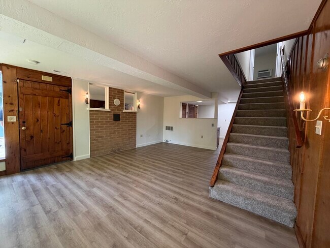 Building Photo - 56 Westville Rd