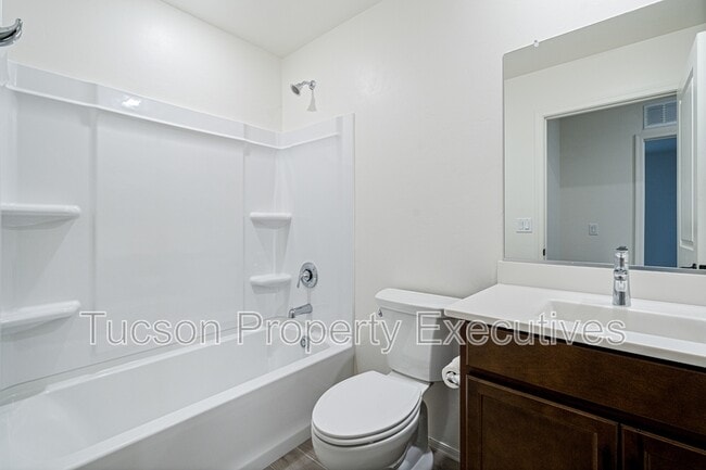 Building Photo - 10657 S Astraia Dr