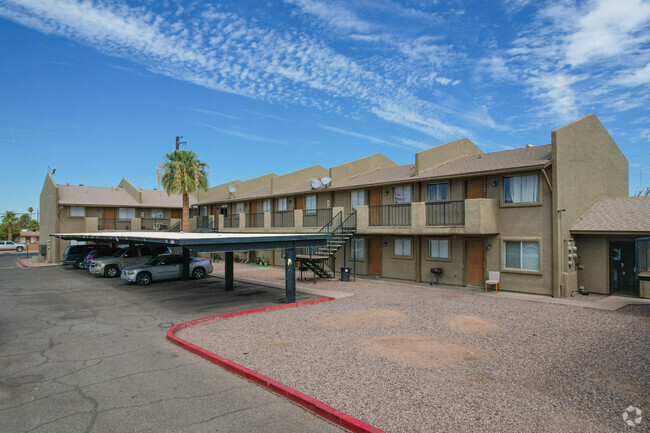 Covered Parking - Casita Robles Apartments