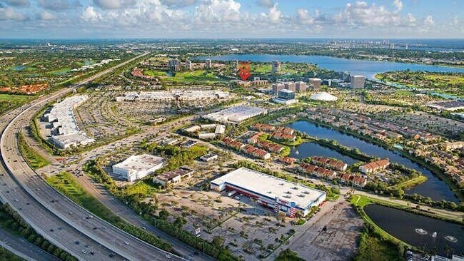 Building Photo - 1640 Presidential Way