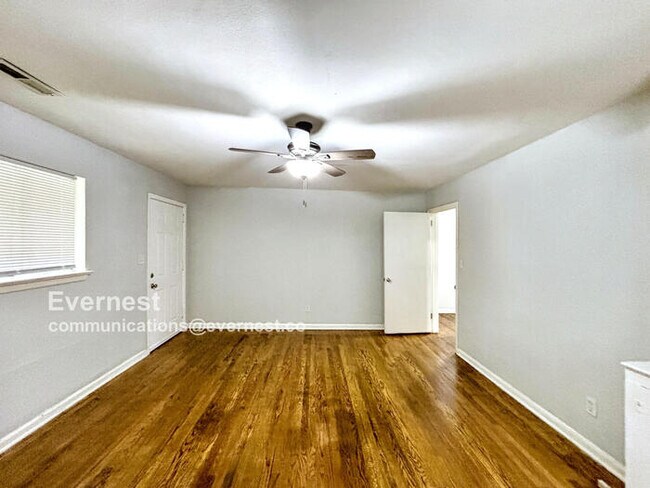 Building Photo - 112 N Germantown Rd