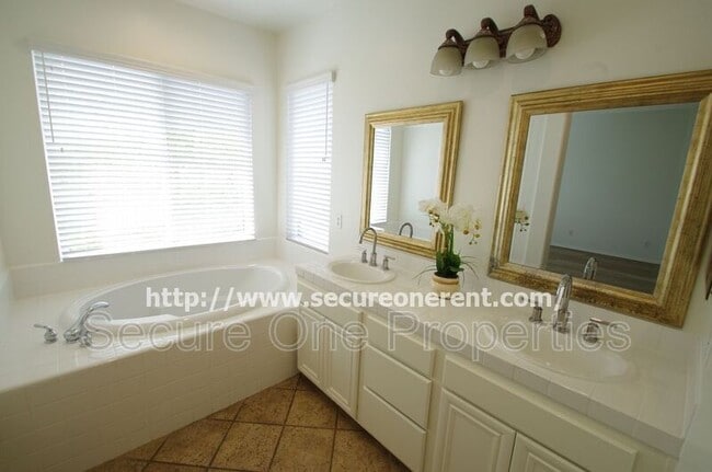 Building Photo - 2836 Limestone Dr