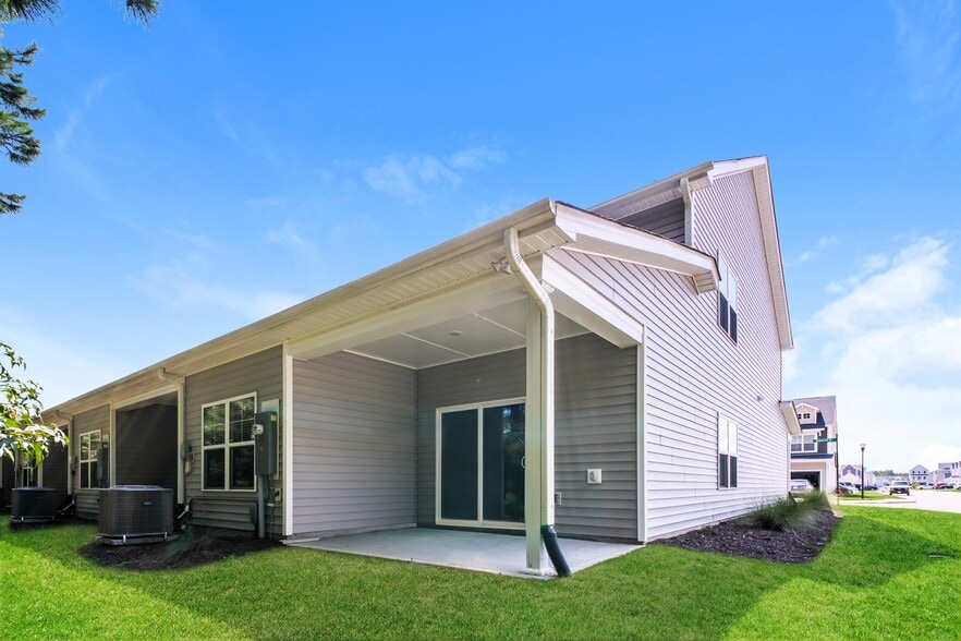 Building Photo - 7223 Bellacroft Dr