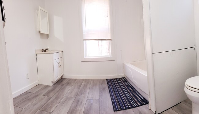 Building Photo - 20213 Pvt 222nd Dr