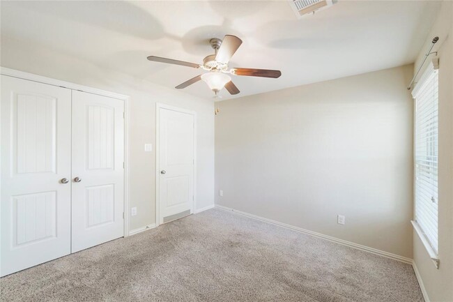 Building Photo - 16602 Highland Country Dr