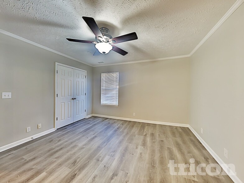 Building Photo - 4924 Nina Marie Ave