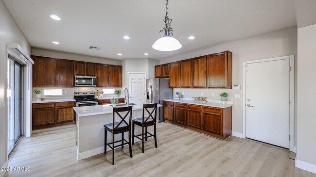 Building Photo - 15670 W Monterosa St