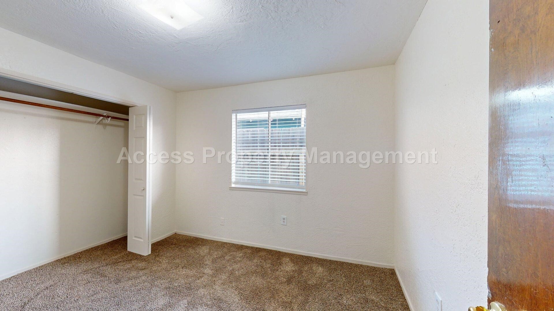 Building Photo - 709 2nd St