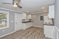 Building Photo - 1102 N Hillside Dr