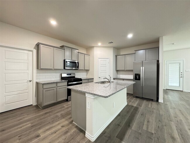 Building Photo - 2901 Bald Eagle Blvd