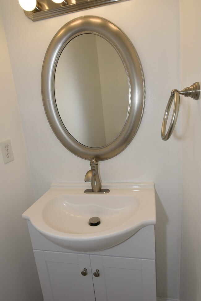 Building Photo - 2110 Gary St