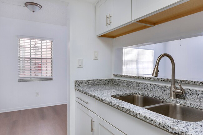 Building Photo - 4708 Christa Ct