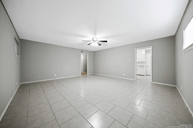 Building Photo - 307 San Angelo Blvd