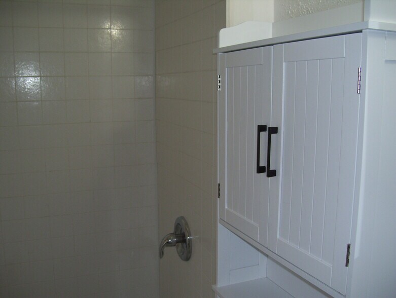 Building Photo - 914 N Salina St