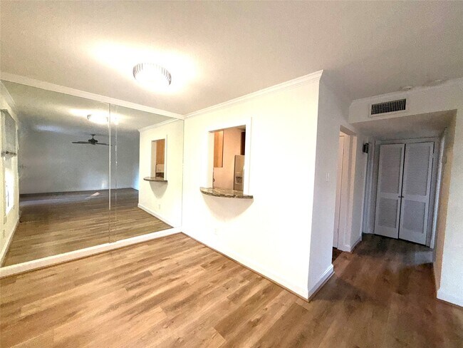 Building Photo - 9029 Gaylord Dr