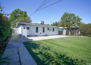 Building Photo - 3 bedroom in Reseda CA 91335