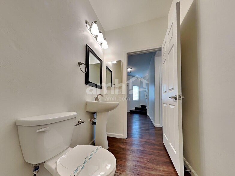 Building Photo - 6426 E Boldin Dr