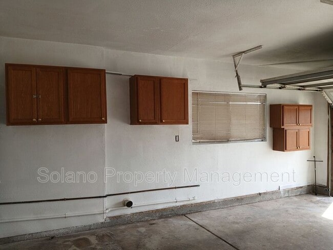 Building Photo - 400 Mokelumne Dr