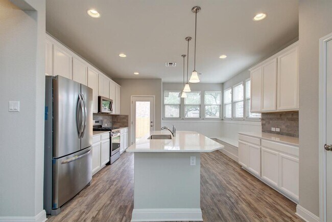 Building Photo - 1051 Kenney Fort Crossing