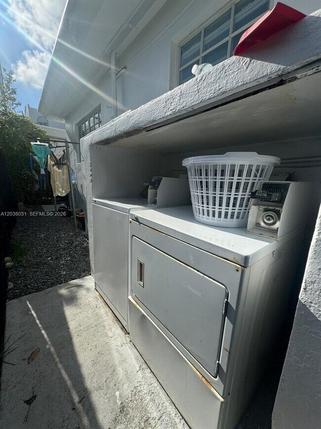 Building Photo - 735 83rd St
