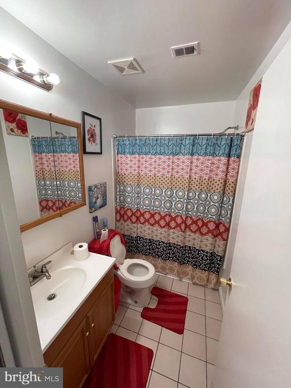 Building Photo - 540 S 48th St