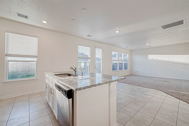 Building Photo - 7106 Escondido Dr