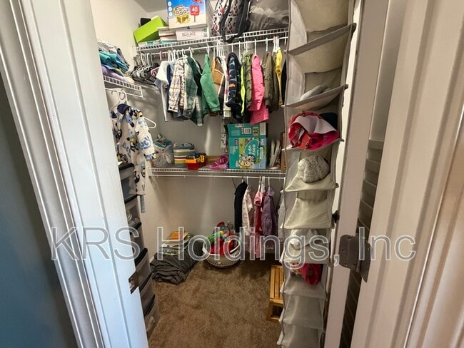 Building Photo - 516 Bells Hollow Ct