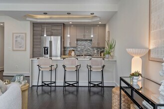 Building Photo - Bright One Bedroom plus Den near Metro in ...