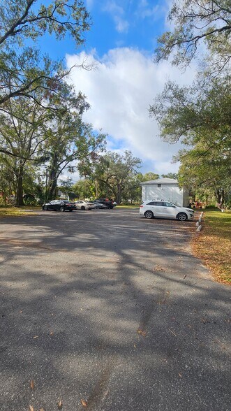 Building Photo - 101 S Forest St