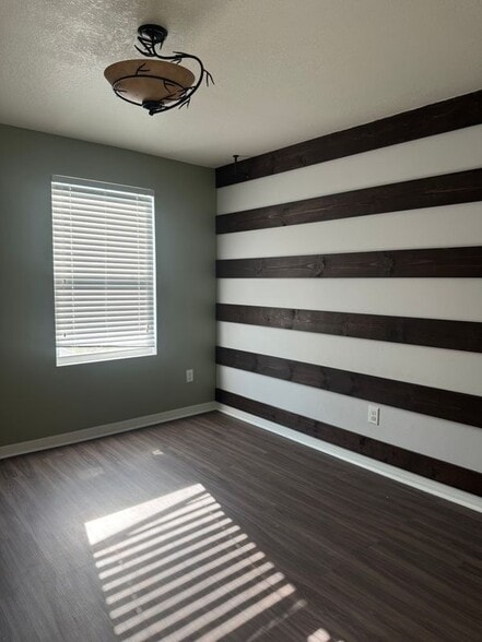 Building Photo - 5573 Geiger Estates Dr