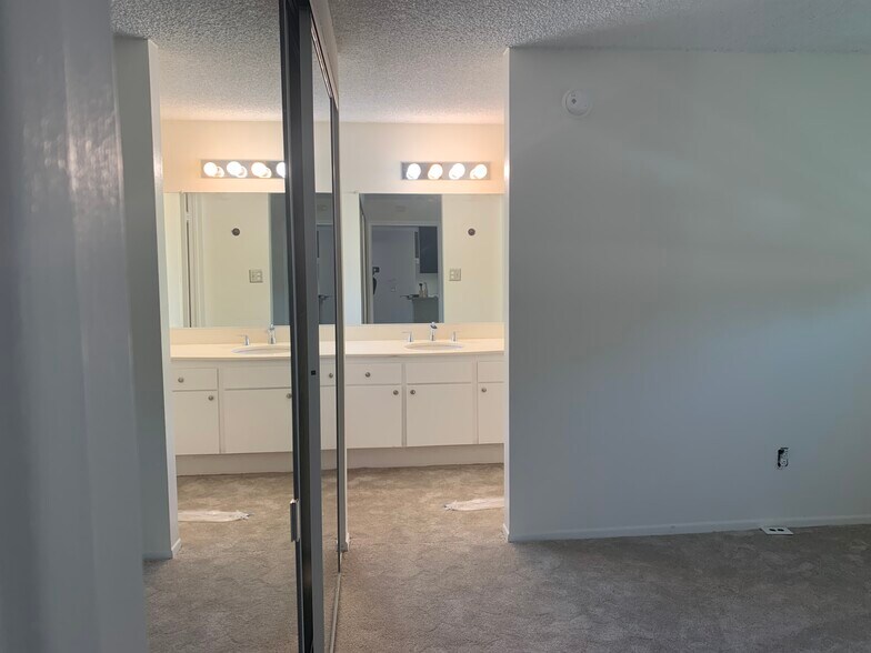 Building Photo - 17900 Sherman Way